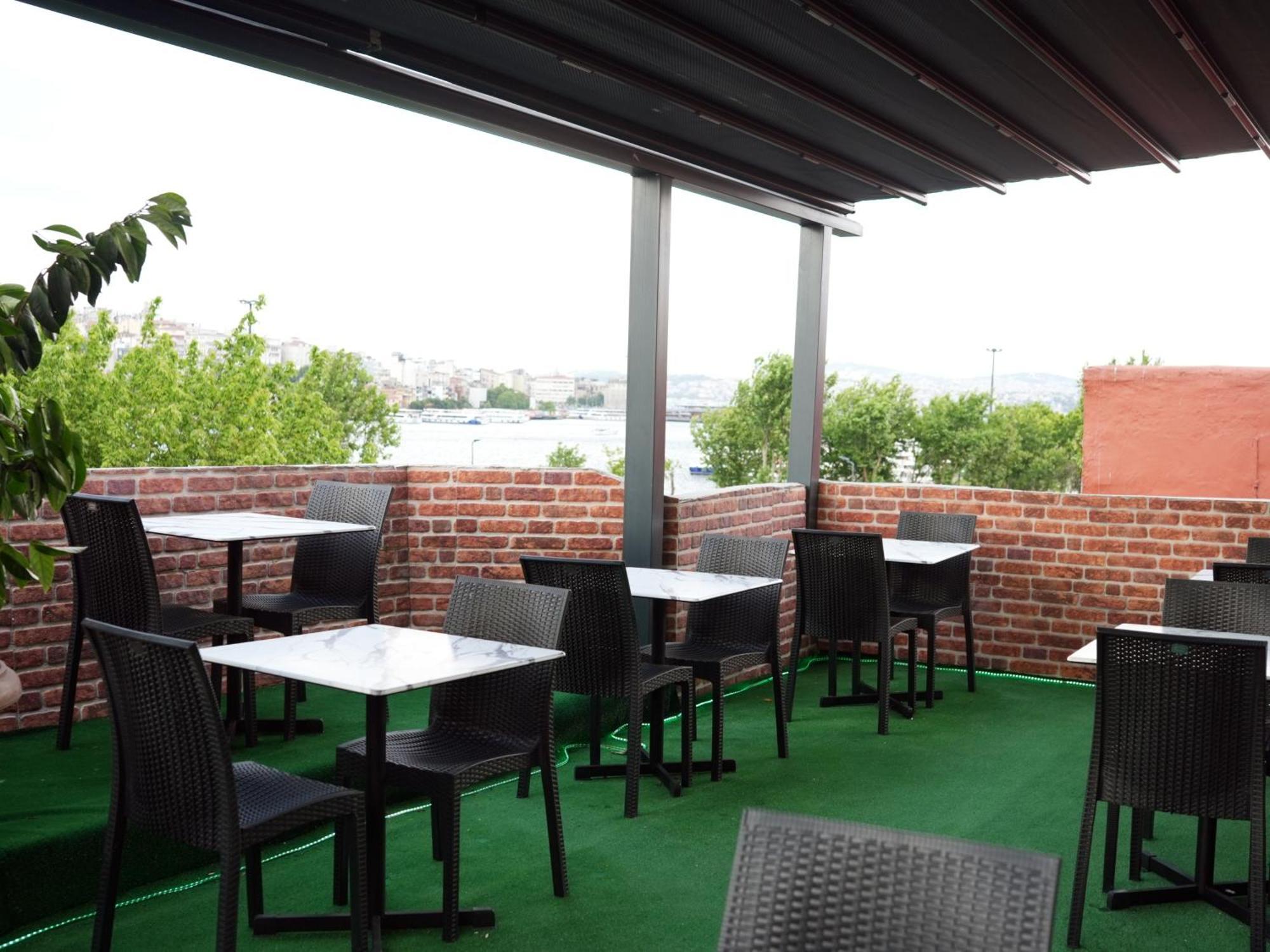 Oda ve Kahvaltı Terrace Inci